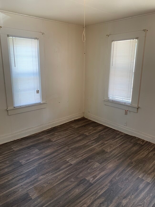 Building Photo - 1515 Poole Rd