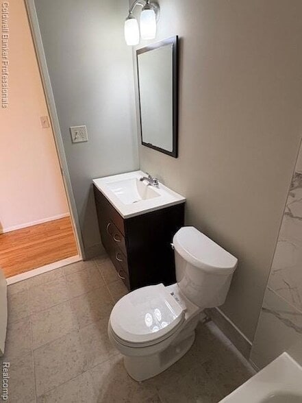 Building Photo - 4190 S Rochester Rd