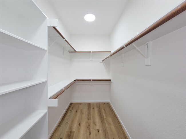 Building Photo - 2814 Bay Springs View