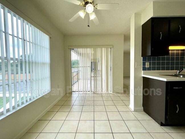 Building Photo - 5218 Curry Ford Rd