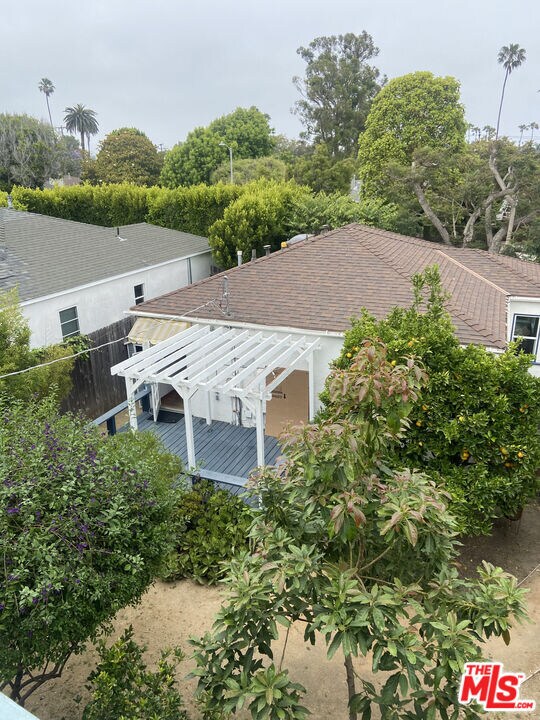 Building Photo - 2809 Ocean Ave