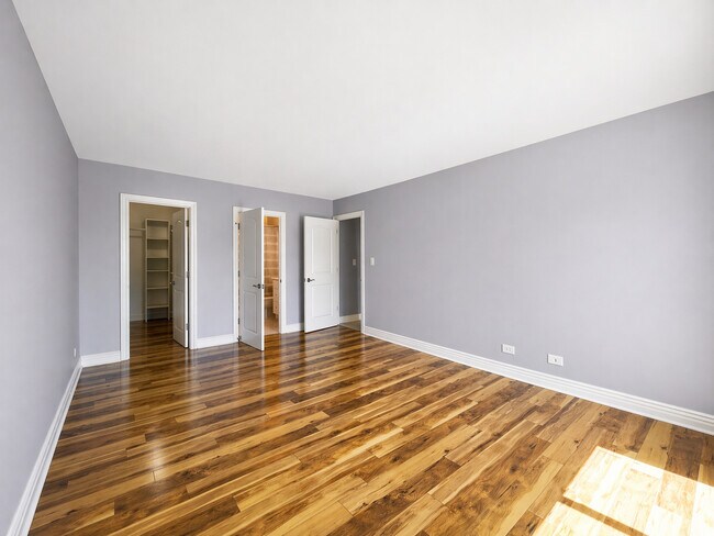 Building Photo - 1615 E Central Rd