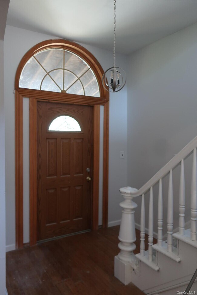 Building Photo - 9 Conklin Ln