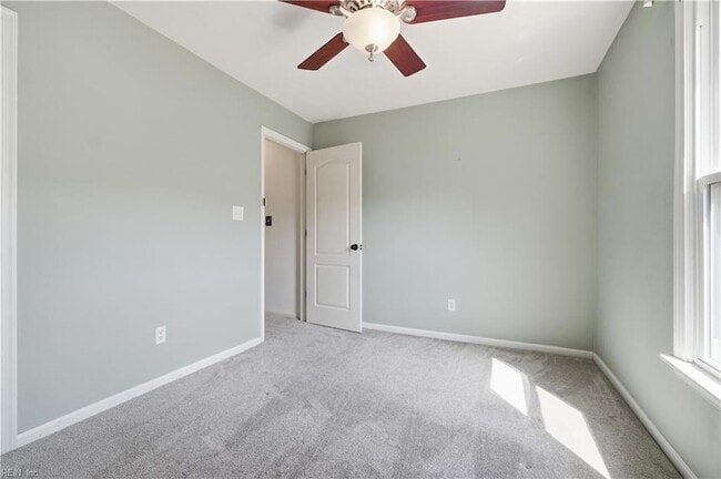 Building Photo - 1721 Chestwood Dr