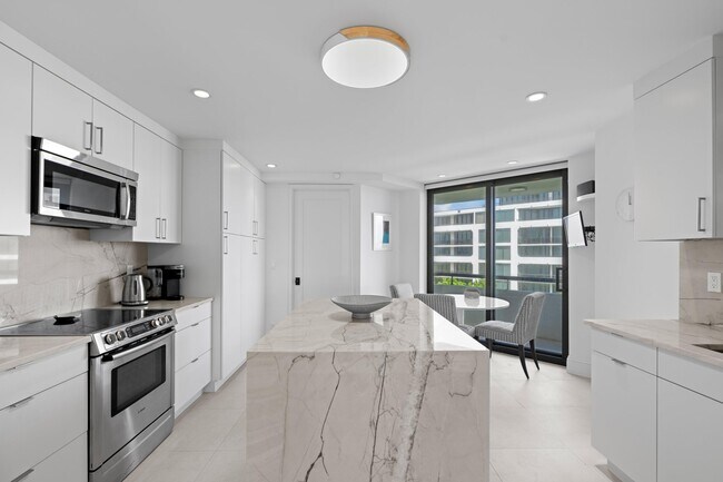 Building Photo - 3120 S Ocean Blvd