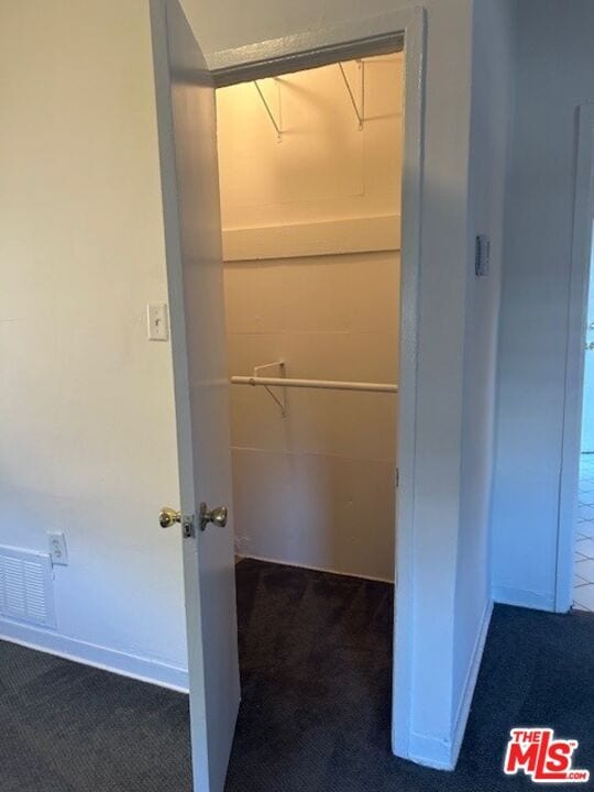 Building Photo - 843 Huntley Dr