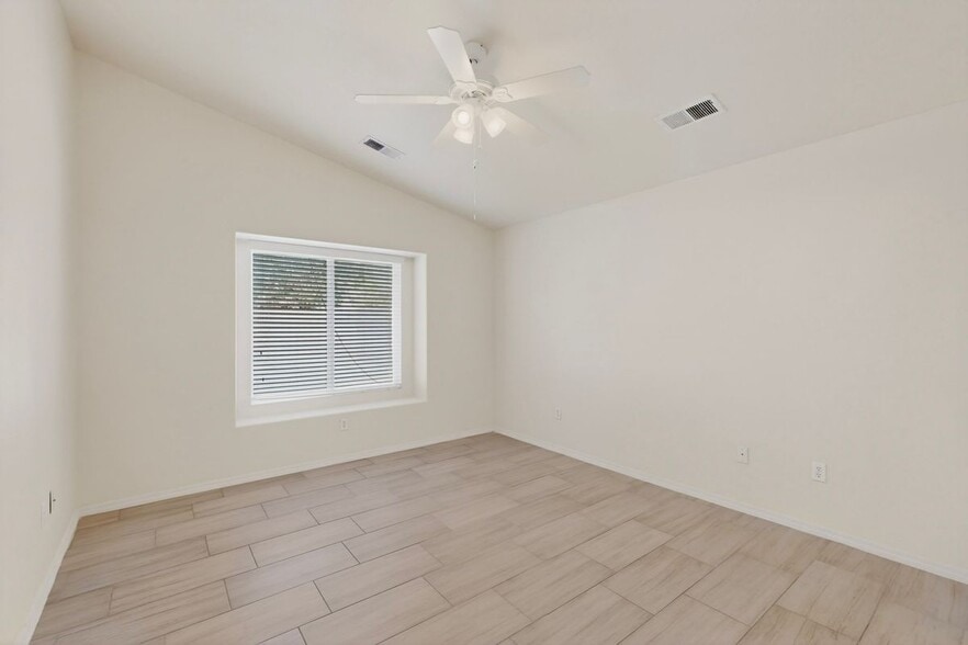 Building Photo - 3305 Tin Cup Rd