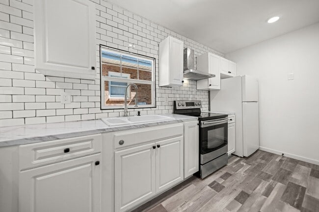 Building Photo - 103 Sadler Rd