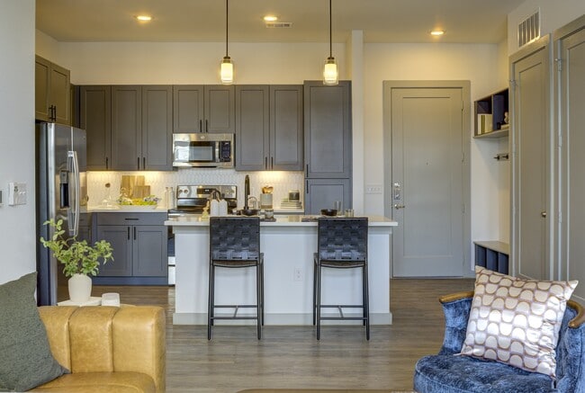 Building Photo - The Goodwin Apartments