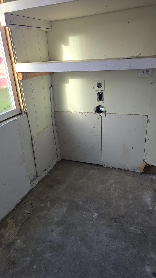 Building Photo - 321 South Third Street