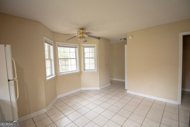 Building Photo - 1602 Drayton Ln