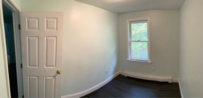 Building Photo - 13 Stanorm Dr