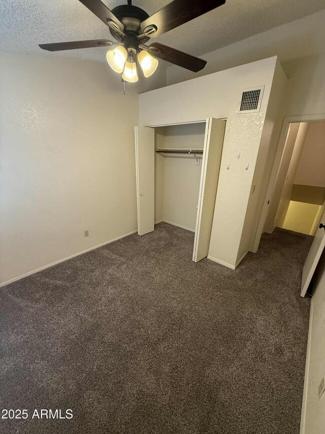 Building Photo - 510 N Alma School Rd