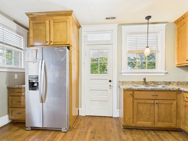 Building Photo - 4222 Chamberlayne Ave