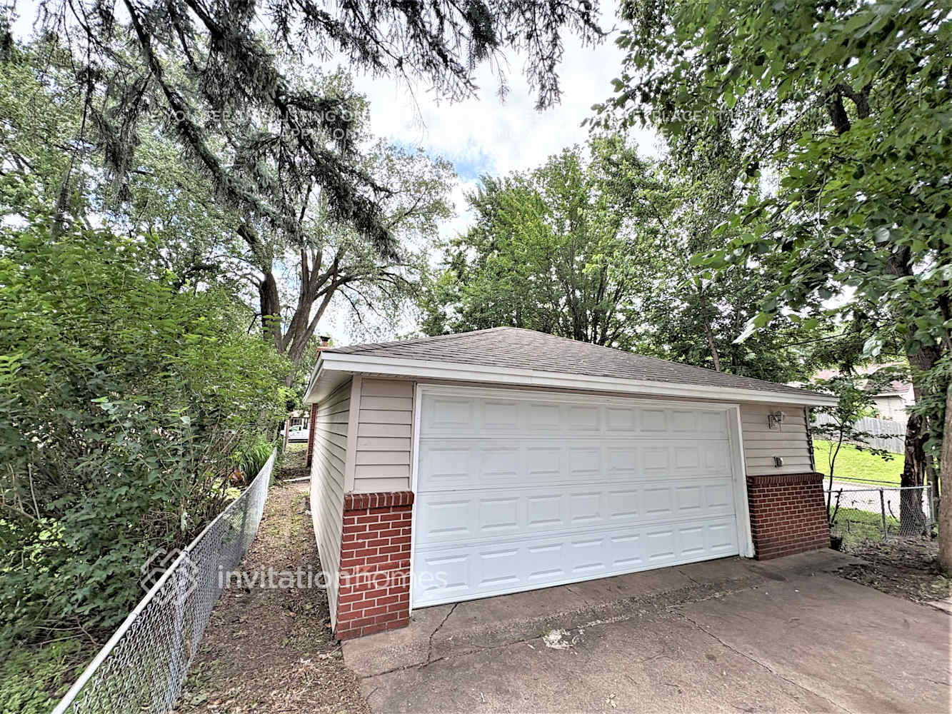 Building Photo - 3501 Major Ave N