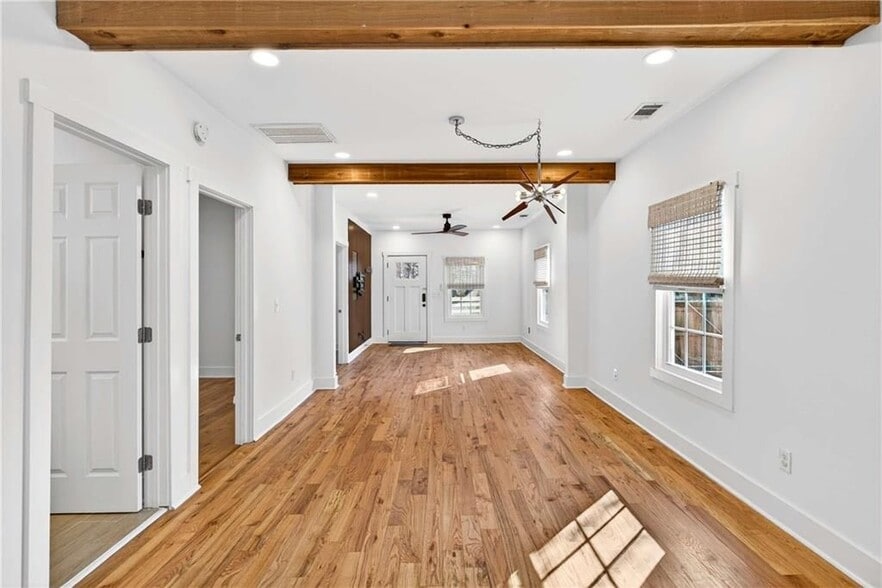 Building Photo - 1059 Fortress Ave SW