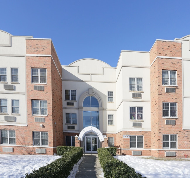 The Fountains Apartments 922 Forbell St Brooklyn NY 11208 Apartment Finder