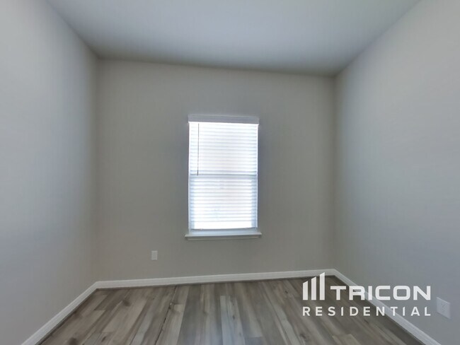 Building Photo - 5520 Shasta Pl