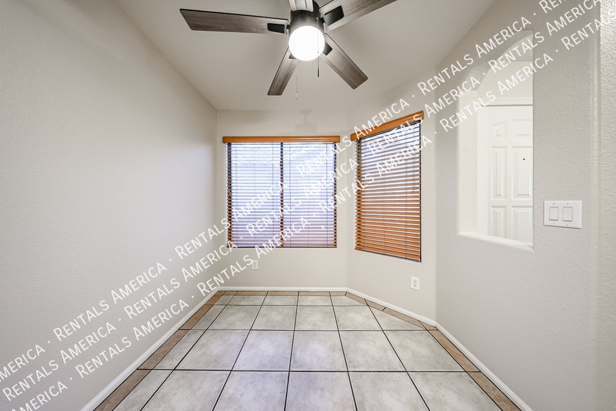 Building Photo - 42610 W Michaels Dr