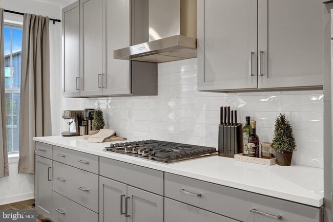 Building Photo - 20941 Bluebird Sq