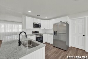 Building Photo - 129 Young W