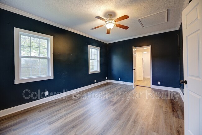 Building Photo - 65 Nason St