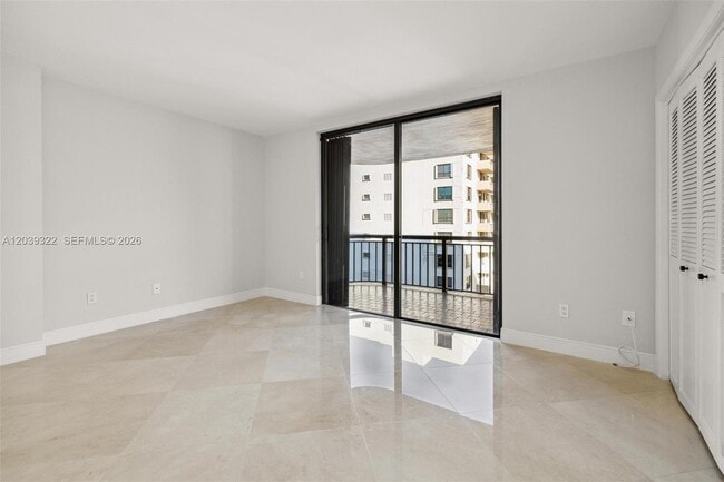 Building Photo - 10175 Collins Ave