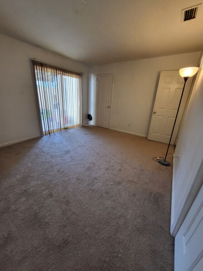 Building Photo - 5451 Lynbrook Lndg