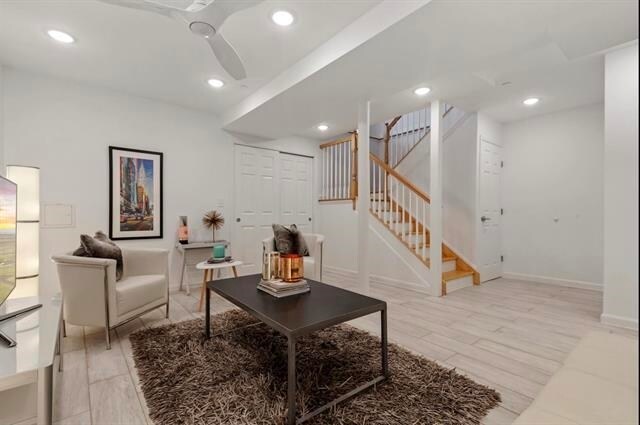 Building Photo - 936 Pavonia Ave