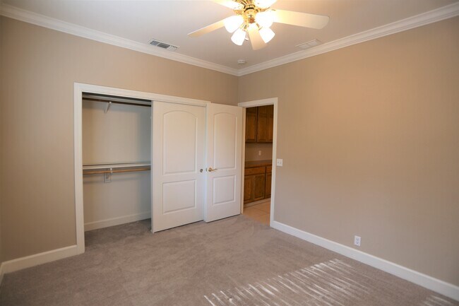 Building Photo - 320 Hartley Dr