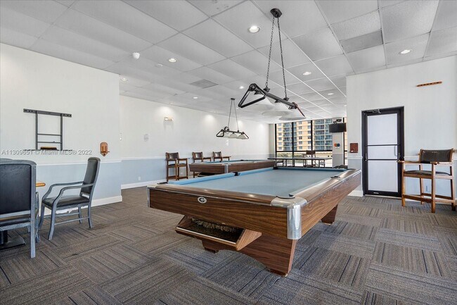 Building Photo - 2101 S Ocean Dr