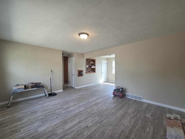 Building Photo - Newly Remodeled Home for Rent!