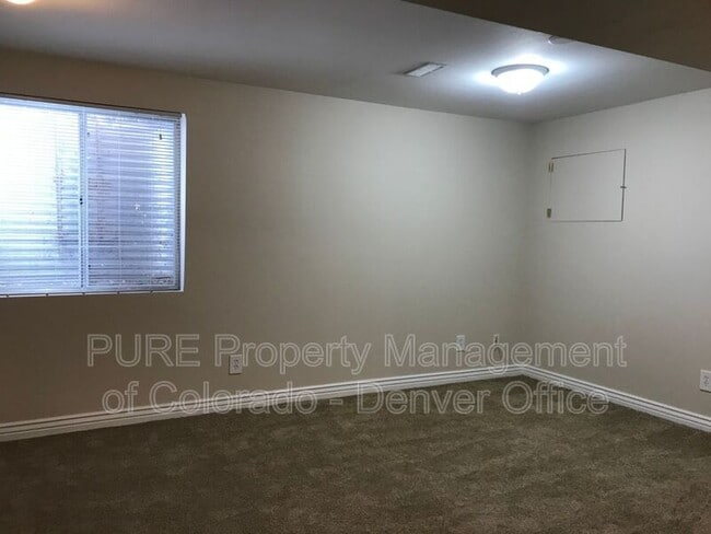 Building Photo - 9708 S Castle Ridge Cir