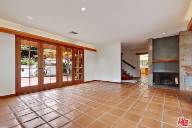 Building Photo - 5942 Paseo Cyn Dr