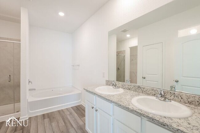 Building Photo - 2946 Jackson Smt