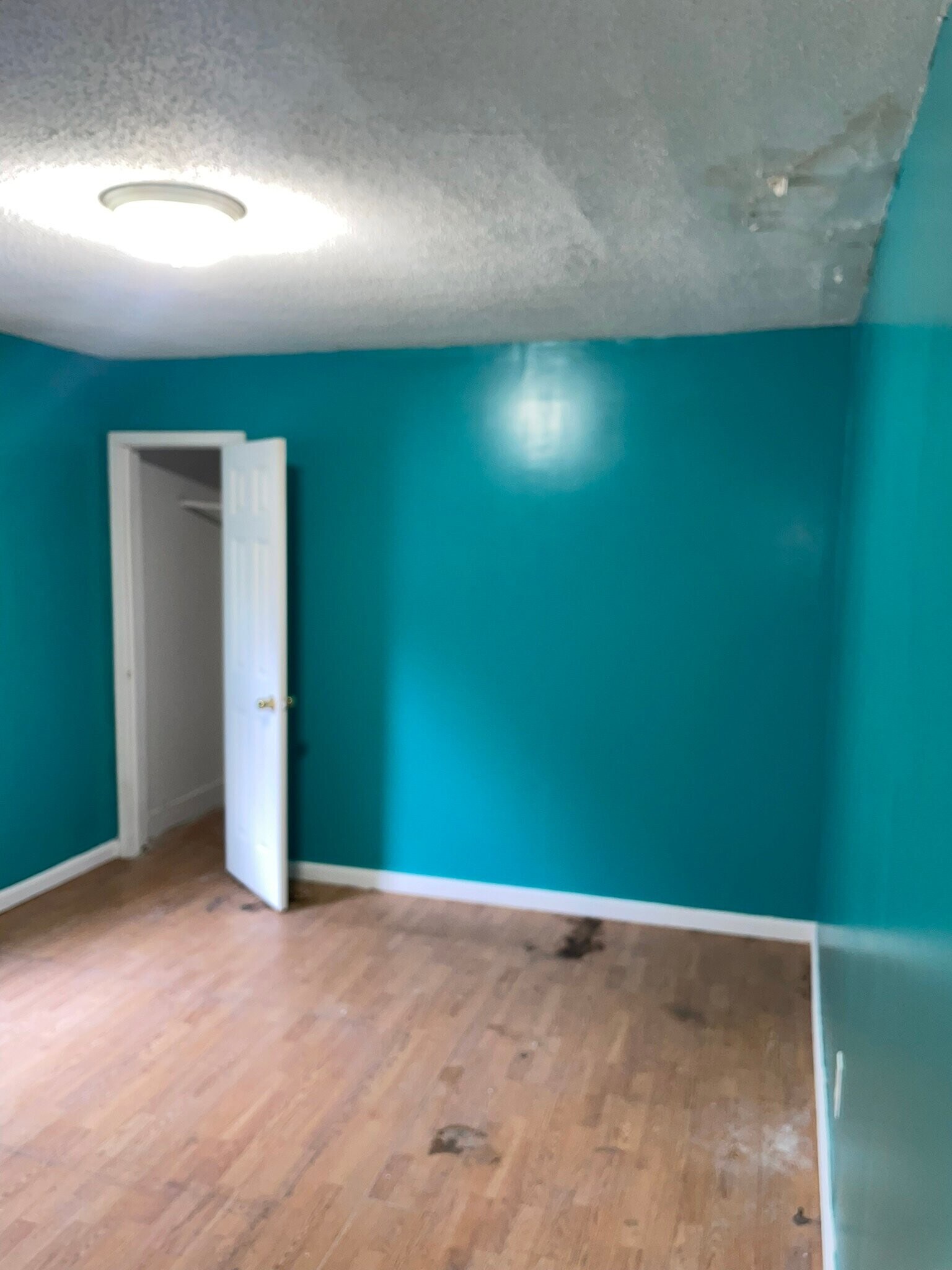 Building Photo - 1830 Kienlen Ave