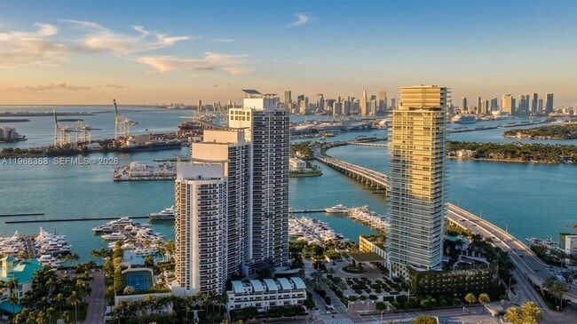 Building Photo - 450 Alton Rd