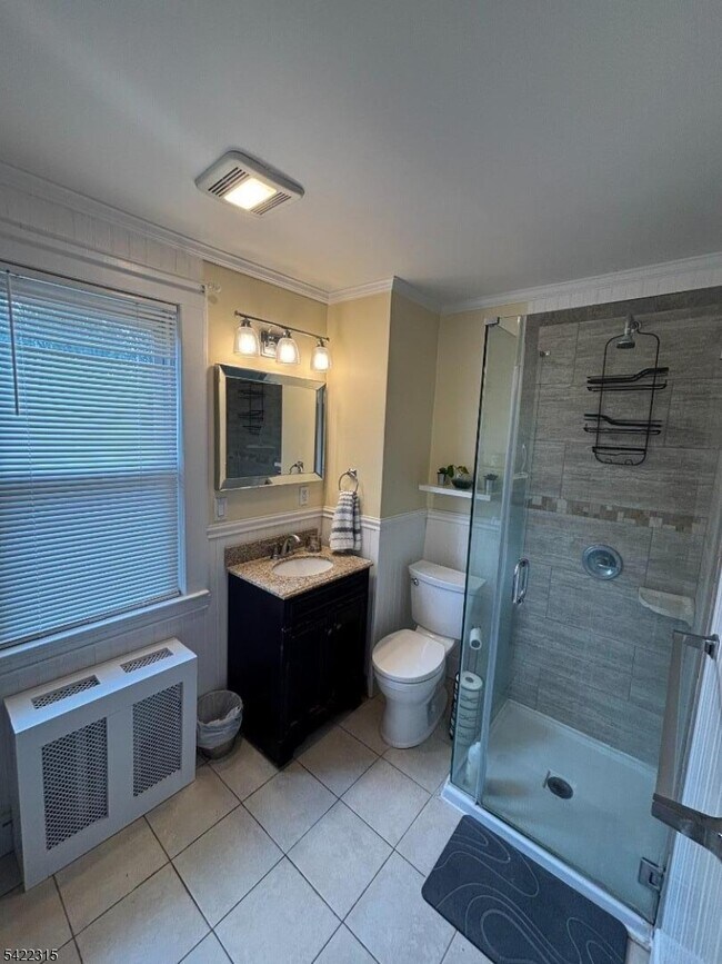 Building Photo - 61 Circle Dr