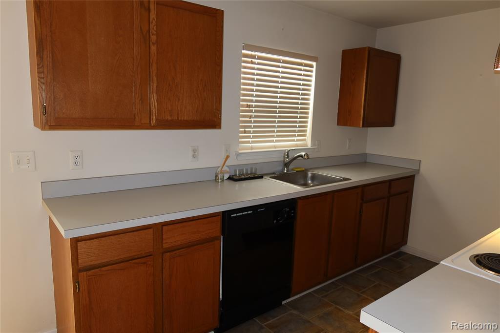 Building Photo - 1956 Campau Farms Cir