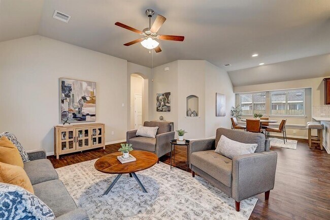 Building Photo - 124 Lasino Dr