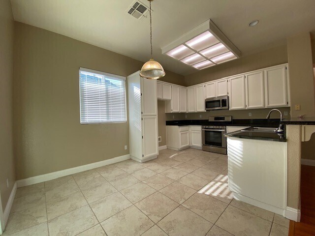 Building Photo - Beautiful 3bd/2ba in West Sacramento!