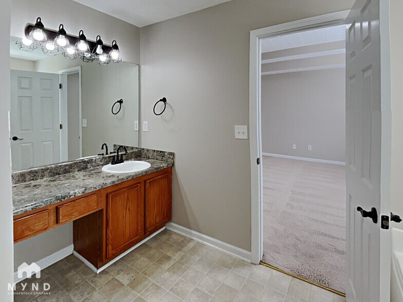 Building Photo - 308 Nunnally Dr