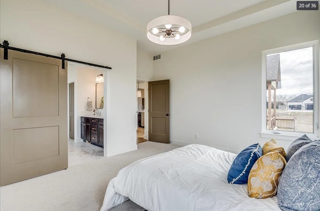 Building Photo - 113 N Ciderbluff St