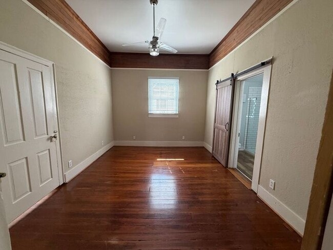 Building Photo - Pensacola - East Hill / Downtown - 4 bedro...