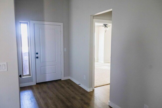 Building Photo - 2916 Corpus Ave