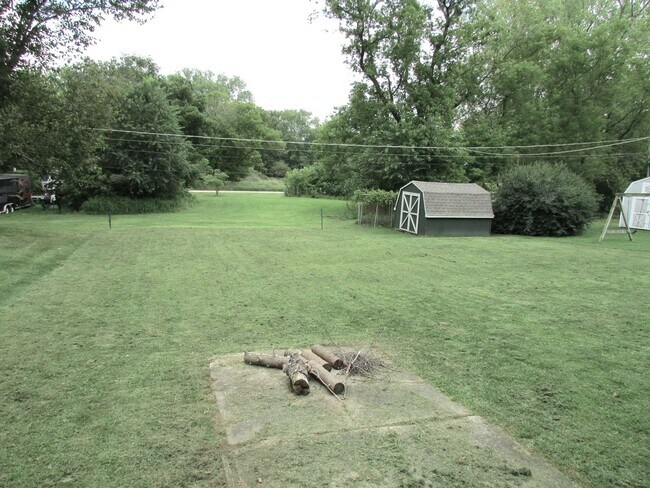 Building Photo - 1912 Orchard Ln