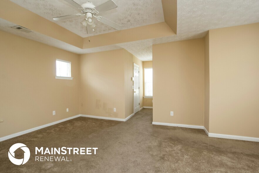 Building Photo - 4652 Parkway Cir