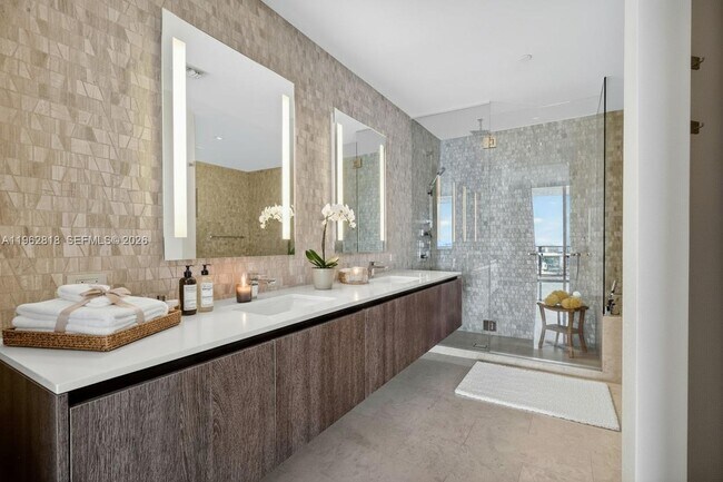 Building Photo - 88 SW 7th St