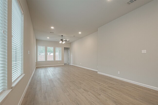 Building Photo - 4243 Colony Ln