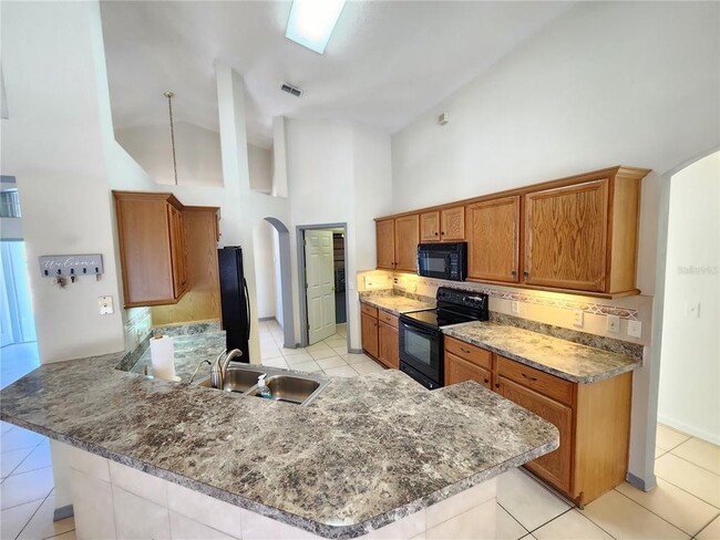 Building Photo - 2303 Laurel Pine Ln